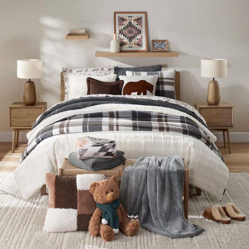 New Arrivals Bearpaw Women's Eva Teddy Bear Taupe