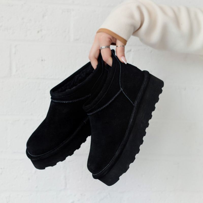 New Arrivals Bearpaw Women's Retro Super Shorty Black